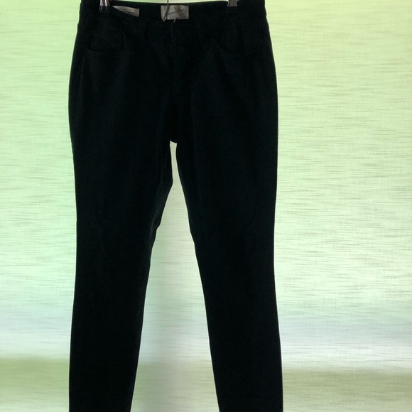 Universal Thread Denim - Universal Thread Black Denim Curvy Skinny Mid Rise Jeans